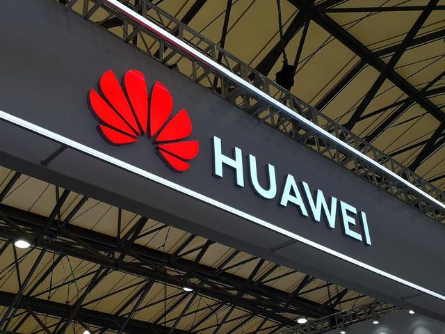 2024最建议买的华为手机(2024年十大热门华为5G手机,谁是终极科技王者?)2024年十大热门华为5G手机,谁是终极科技王者?